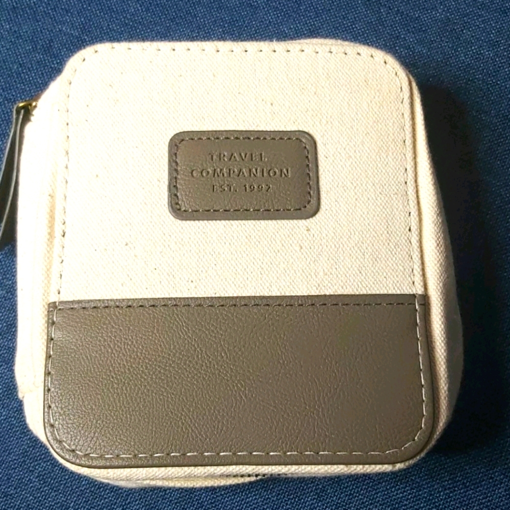 Cosmetics bag